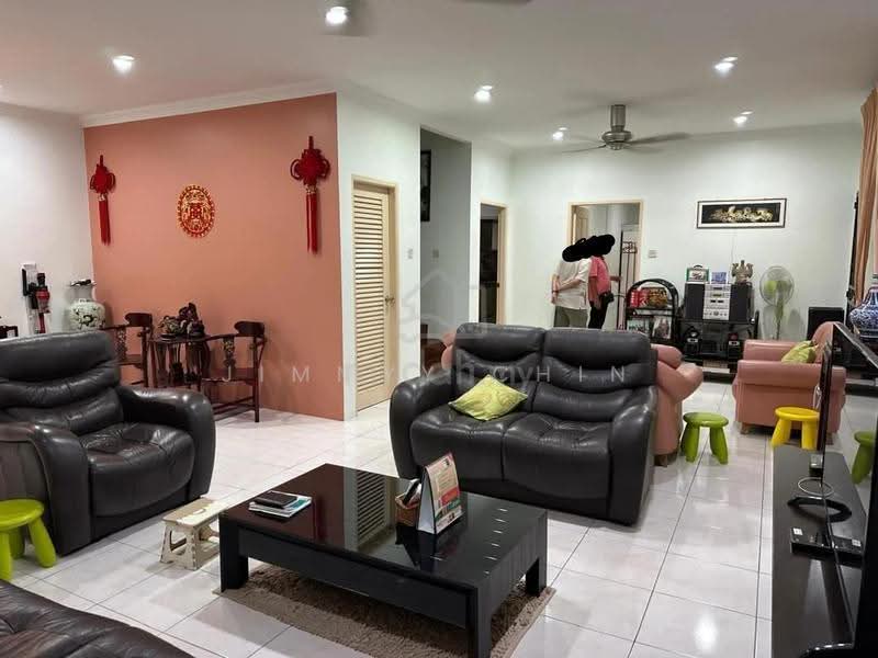Semi-Detached House for Sale in Stutong (Kuching) - Jimmyy Chin - Living Room - PropertyGuru.com.my