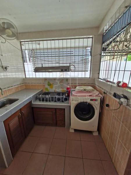 Semi-Detached House for Sale in Stutong (Kuching) - Jimmyy Chin - Kitchen - PropertyGuru.com.my