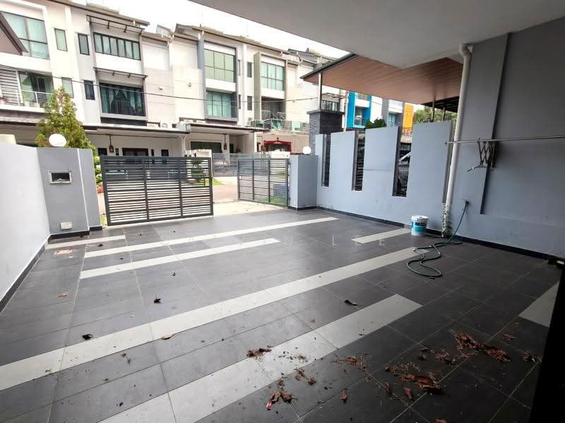 2.5-storey Terraced House for Sale in Bandar Indahpura (Kulai) - Calvin Lee - PropertyGuru.com.my