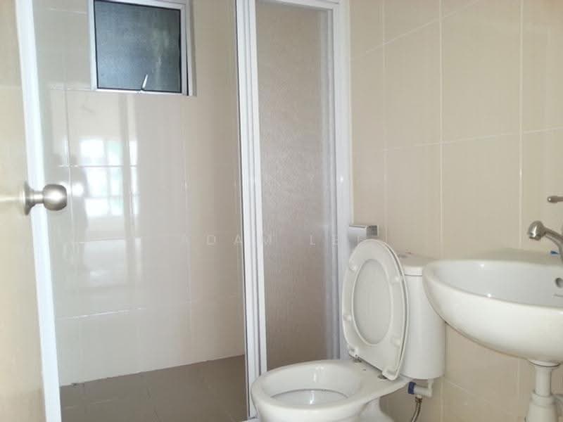 Service Residence for Sale at OUG Parklane - Adam Lee - Bathroom - PropertyGuru.com.my