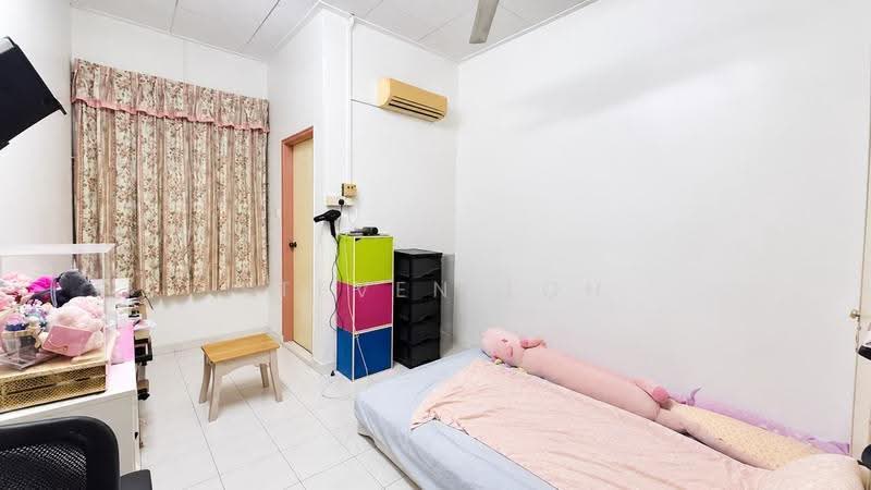 Rumah Teres 1-Tingkat untuk Dijual di Taman Senai Utama (Kulai) - Steven Loh - Bedroom - PropertyGuru.com.my