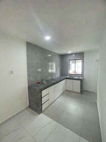 Rumah Teres 2-Tingkat untuk Dijual di Taman Skudai Baru (Skudai) - Shishi . - Kitchen - PropertyGuru.com.my