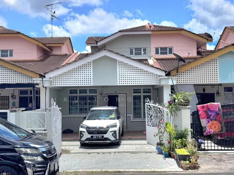 2-storey Terraced House for Sale in Bandar Seri Alam (Masai) - Siau Tong Ling - Exterior - PropertyGuru.com.my
