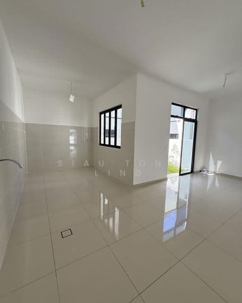 Cluster House for Sale in Eco Botanic (Iskandar Puteri (Nusajaya)) - Siau Tong Ling - Kitchen - PropertyGuru.com.my