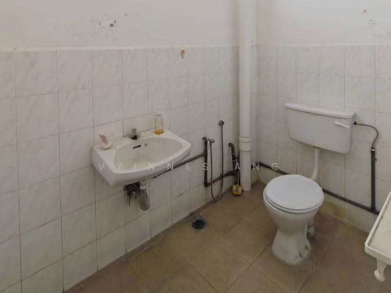 Kilang untuk Disewa di Seberang Perai (Penang) - Vyinnes Ang - Bathroom - PropertyGuru.com.my