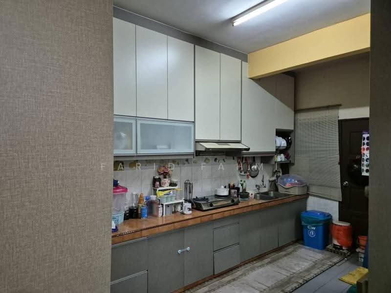 Rumah Teres 2-Tingkat untuk Dijual di Taman Shah Bandar (Klang) - Farid Fahmi - Kitchen - PropertyGuru.com.my