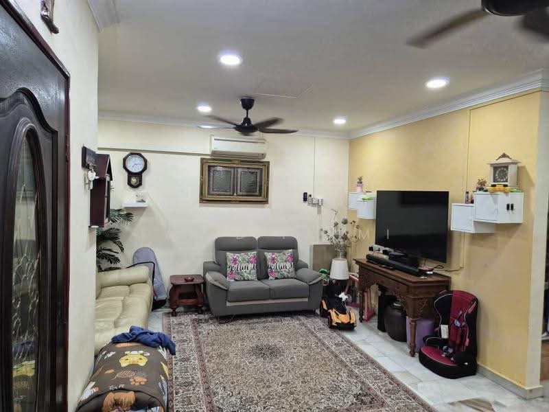 Rumah Teres 2-Tingkat untuk Dijual di Taman Shah Bandar (Klang) - Farid Fahmi - Living Room - PropertyGuru.com.my