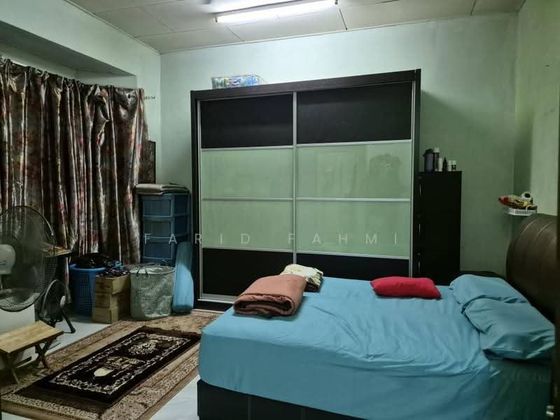 Rumah Teres 2-Tingkat untuk Dijual di Taman Shah Bandar (Klang) - Farid Fahmi - Bedroom - PropertyGuru.com.my