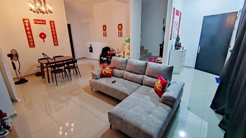 Rumah Kluster untuk Dijual di Kota Masai (Pasir Gudang) - Johnny Tan - Living Room - PropertyGuru.com.my