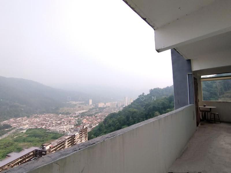 Kondominium untuk Dijual di Bukit Saujana - Dave Soon - Balcony - PropertyGuru.com.my