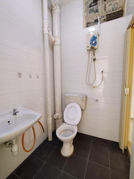 Kondominium untuk Dijual di Bukit Saujana - Dave Soon - Bathroom - PropertyGuru.com.my