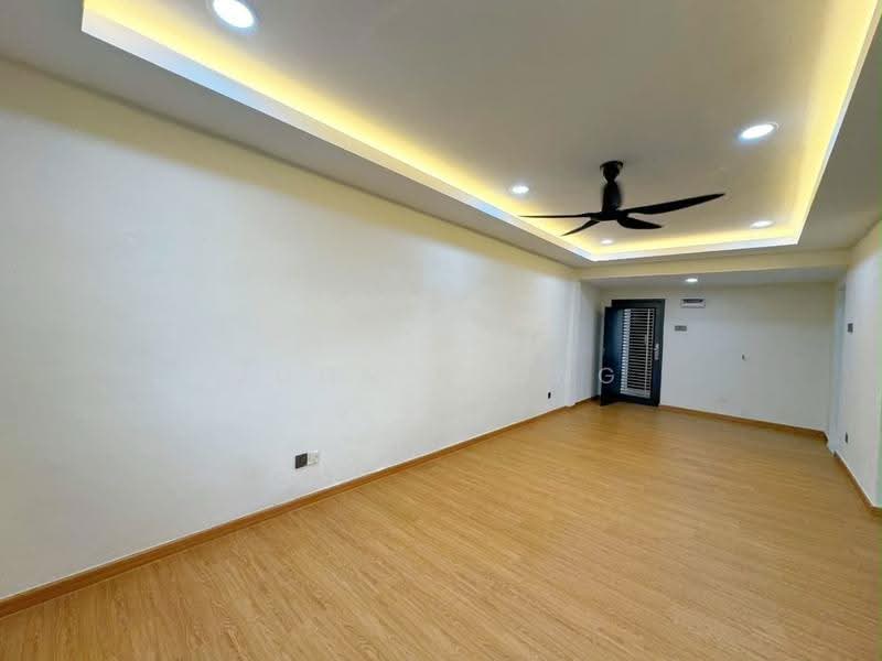 Rumah Flat untuk Dijual di Rumah Pangsa Permas Jaya - John Leong - Living Room - PropertyGuru.com.my