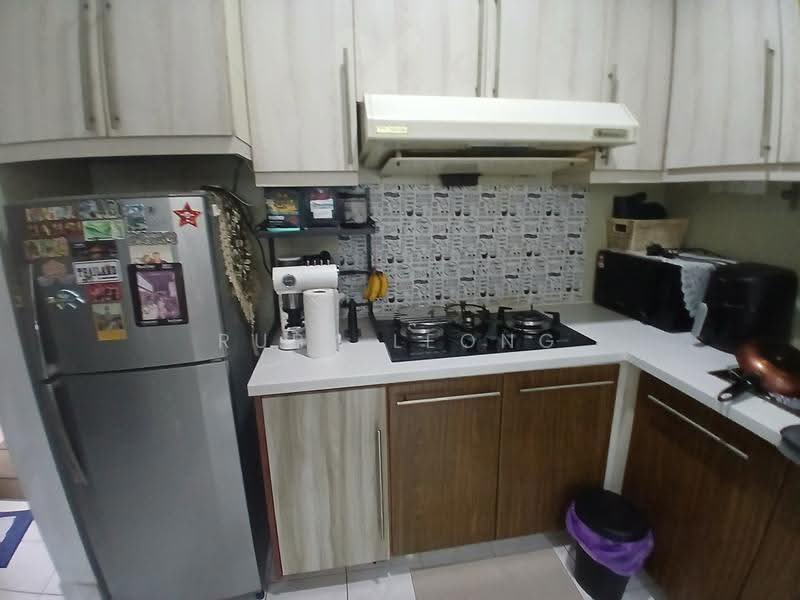 Kondominium untuk Dijual di Riana Green Condominium - Ruby Leong - Kitchen - PropertyGuru.com.my