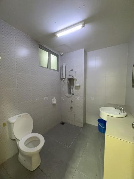 Pangsapuri untuk Disewa di Austin Suites (Permata Austin) - Joan Sin - Bathroom - PropertyGuru.com.my