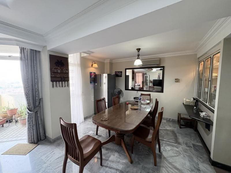 Kediaman Servis untuk Dijual di Indera Subang - Zen Lai - Dining Room - PropertyGuru.com.my