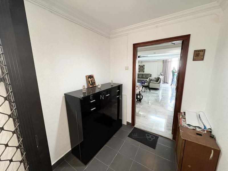 Kediaman Servis untuk Dijual di Indera Subang - Zen Lai - Entrance - PropertyGuru.com.my