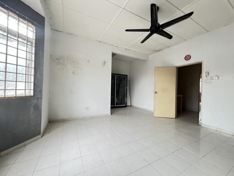 Rumah Teres 2-Tingkat untuk Dijual di Bandar Mahkota Cheras (Cheras) - ChaoLim . - Living Room - PropertyGuru.com.my