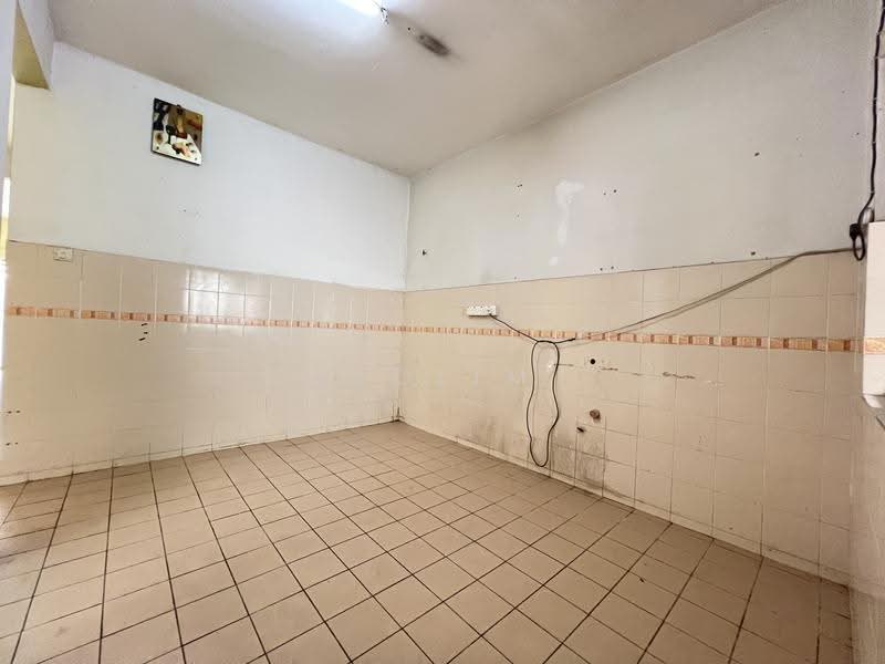 Rumah Teres 2-Tingkat untuk Dijual di Bandar Mahkota Cheras (Cheras) - ChaoLim . - Kitchen - PropertyGuru.com.my