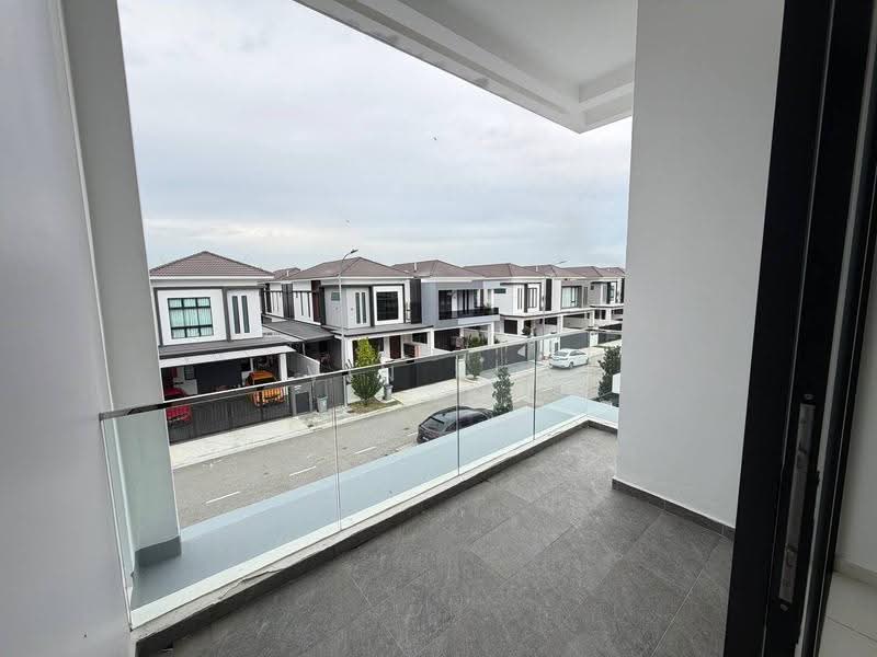 Cluster House for Sale in Austin Crest (Johor Bahru) - VIN Kee - PropertyGuru.com.my