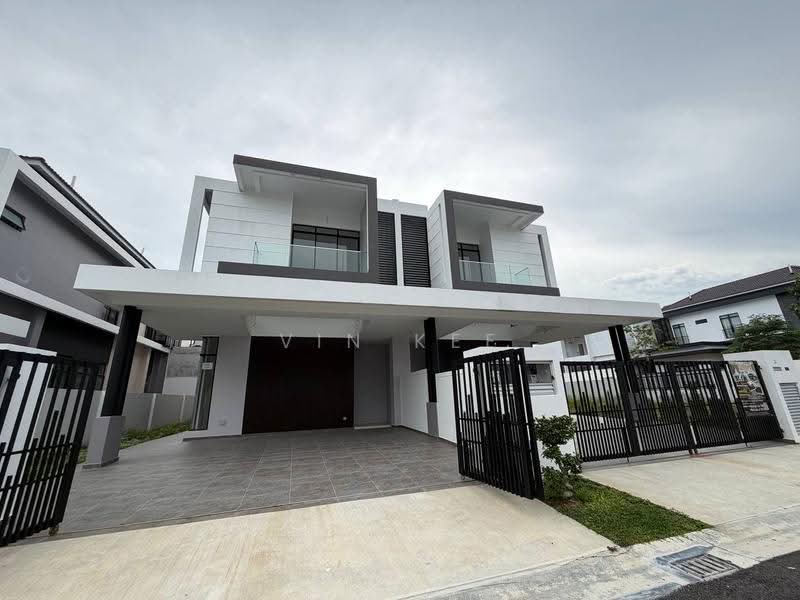 Cluster House for Sale in Austin Crest (Johor Bahru) - VIN Kee - PropertyGuru.com.my