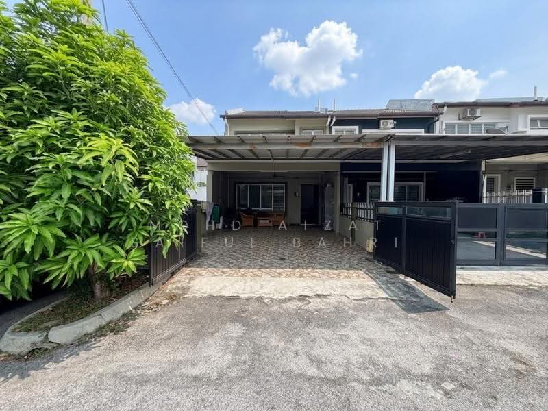 Terraced House for Sale in Kajang (Selangor) - Mohd Aizat Saiful Bahri - Exterior - PropertyGuru.com.my