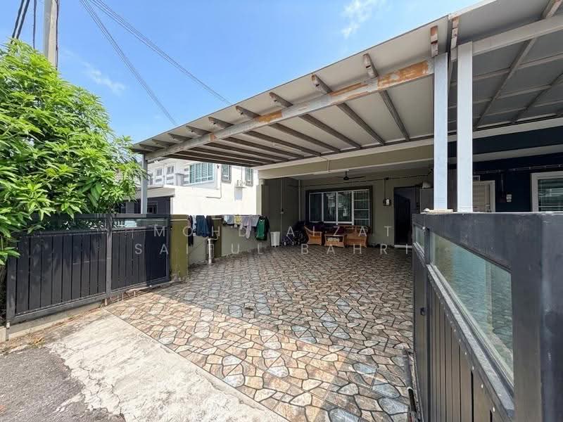 Terraced House for Sale in Kajang (Selangor) - Mohd Aizat Saiful Bahri - Exterior - PropertyGuru.com.my