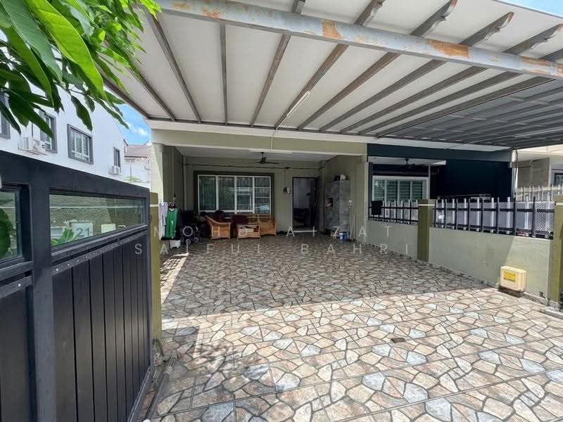 Terraced House for Sale in Kajang (Selangor) - Mohd Aizat Saiful Bahri - Exterior - PropertyGuru.com.my