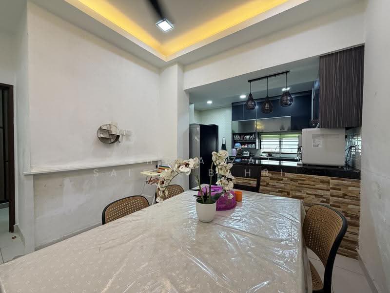 Terraced House for Sale in Kajang (Selangor) - Mohd Aizat Saiful Bahri - Dining Room - PropertyGuru.com.my