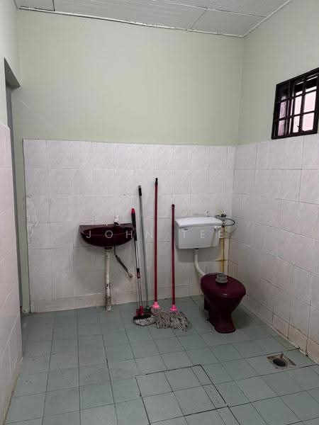 Terraced House for Rent in Taman Bayu Perdana (Klang) - John Tee - Bathroom - PropertyGuru.com.my