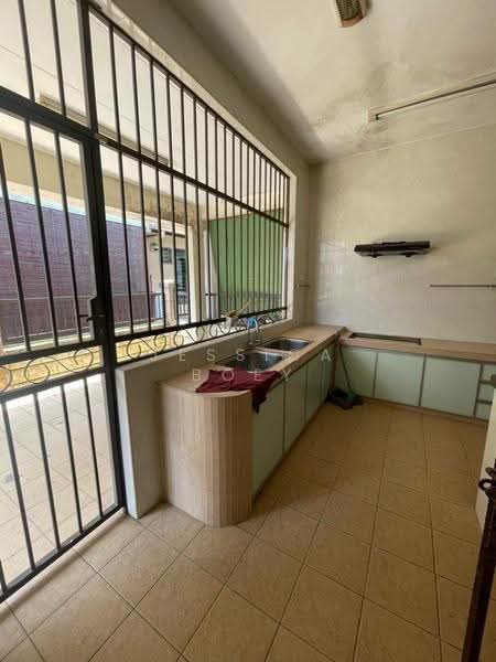Semi-Detached House for Sale in Austin Heights (Tebrau) - Jessica Boey - Kitchen - PropertyGuru.com.my