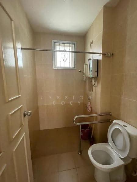 Semi-Detached House for Sale in Austin Heights (Tebrau) - Jessica Boey - Bathroom - PropertyGuru.com.my