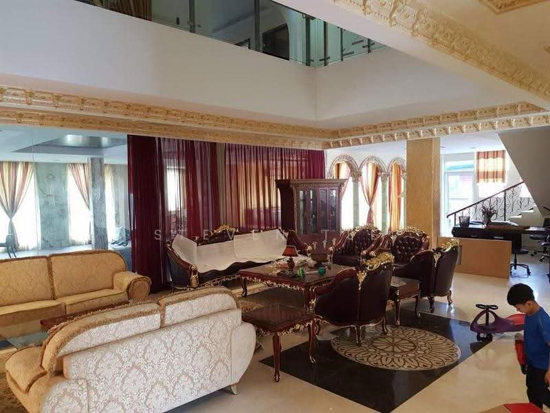 Bungalow House untuk Dijual di Country Heights (Kajang) - Steven Tee - Living Room - PropertyGuru.com.my