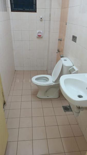 2-storey Terraced House for Rent in Denai Alam (Shah Alam) - Geraldine Chan - Bathroom - PropertyGuru.com.my