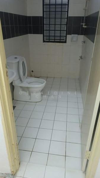 2-storey Terraced House for Rent in Denai Alam (Shah Alam) - Geraldine Chan - Bathroom - PropertyGuru.com.my