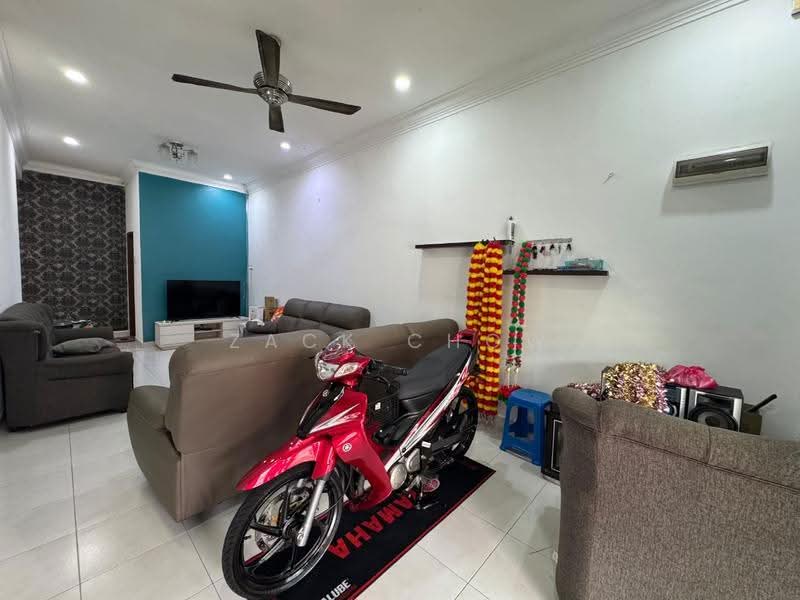 1-storey Terraced House for Sale in Taman Bestari Indah (Ulu Tiram) - Zack Chow - Living Room - PropertyGuru.com.my