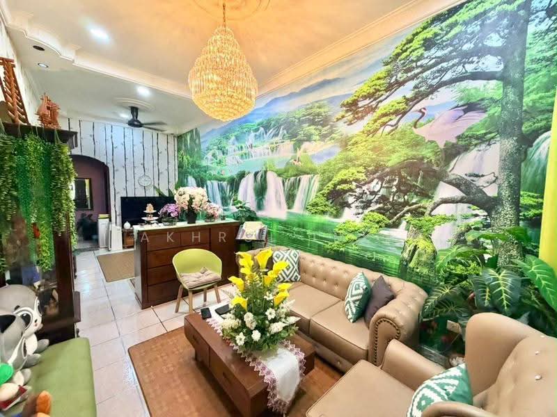 Rumah Teres 1-Tingkat untuk Dijual di Taman Kempas Indah (Tebrau) - Fakhrul Imlan - Living Room - PropertyGuru.com.my