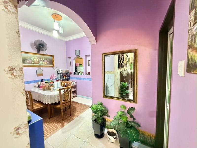 Rumah Teres 1-Tingkat untuk Dijual di Taman Kempas Indah (Tebrau) - Fakhrul Imlan - Dining Room - PropertyGuru.com.my
