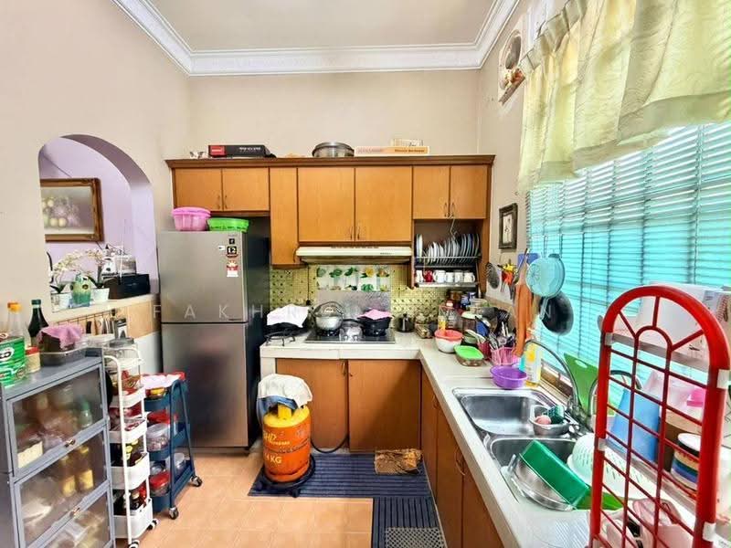 Rumah Teres 1-Tingkat untuk Dijual di Taman Kempas Indah (Tebrau) - Fakhrul Imlan - Kitchen - PropertyGuru.com.my