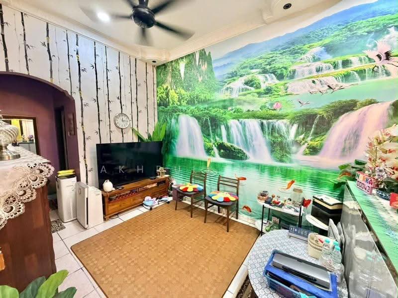 Rumah Teres 1-Tingkat untuk Dijual di Taman Kempas Indah (Tebrau) - Fakhrul Imlan - Living Room - PropertyGuru.com.my