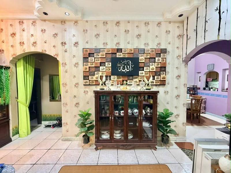 Rumah Teres 1-Tingkat untuk Dijual di Taman Kempas Indah (Tebrau) - Fakhrul Imlan - Living Room - PropertyGuru.com.my