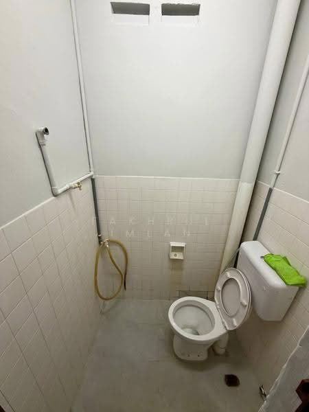 1-storey Terraced House for Sale in Taman Rinting (Masai) - Fakhrul Imlan - Bathroom - PropertyGuru.com.my