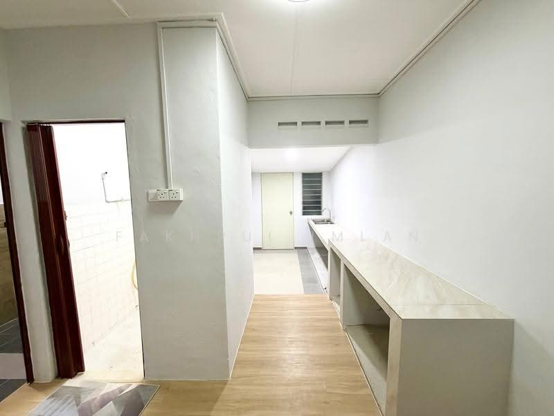 1-storey Terraced House for Sale in Taman Rinting (Masai) - Fakhrul Imlan - Kitchen - PropertyGuru.com.my