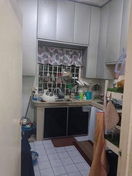 1-storey Terraced House for Sale in Taman Puteri Wangsa (Ulu Tiram) - Fakhrul Imlan - Kitchen - PropertyGuru.com.my