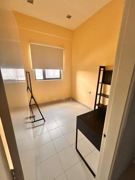 Kondominium untuk Dijual di Residence 8 - Daphne Lim - Study - PropertyGuru.com.my