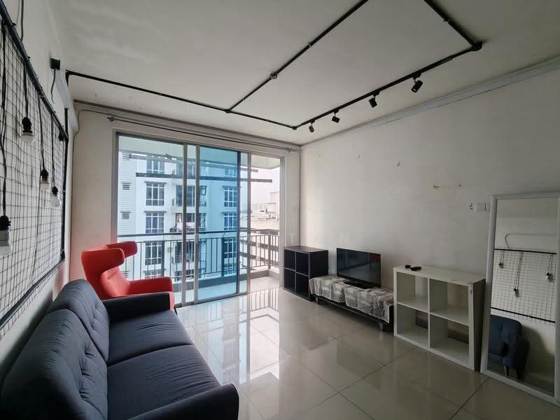 Kediaman Servis untuk Disewa di D'Ambience Residences (Pangsapuri Ikatan Flora) - Tim Tan - Living Room - PropertyGuru.com.my