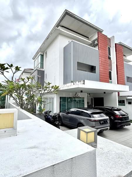 Rumah Berkembar untuk Dijual di Bandar Teknologi Kajang (Kajang) - Najibah Sahari - Exterior - PropertyGuru.com.my