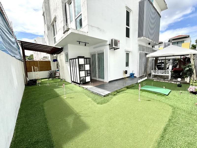 Rumah Berkembar untuk Dijual di Bandar Teknologi Kajang (Kajang) - Najibah Sahari - Exterior - PropertyGuru.com.my