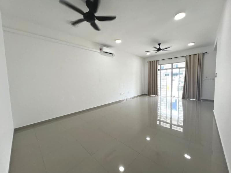 2-storey Terraced House for Sale in Taman Dato Onn (Johor Bahru) - Jason Chew - Living Room - PropertyGuru.com.my