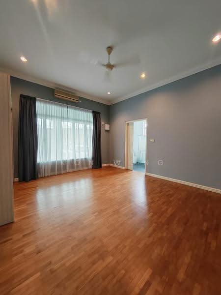 Bungalow House untuk Disewa di Leisure Farm (Gelang Patah) - Ikon Wong - Living Room - PropertyGuru.com.my