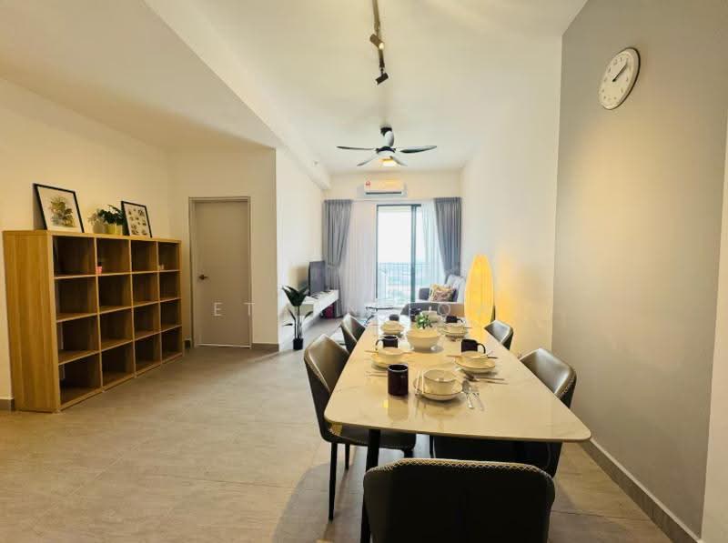 Kediaman Servis untuk Dijual di Conezion Residences - Ethan Low - Dining Room - PropertyGuru.com.my